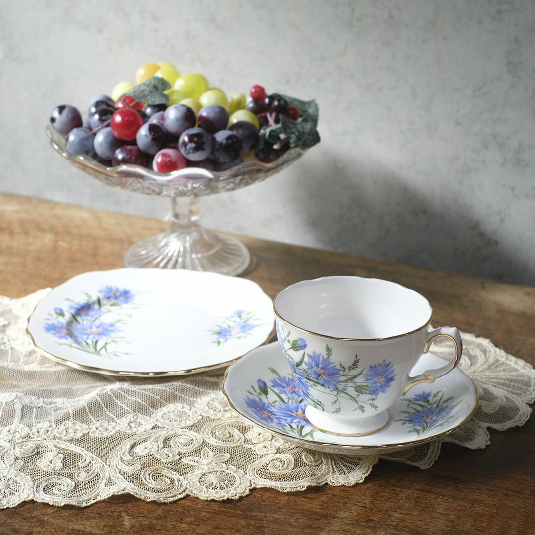 ヴィンテージティーカップトリオ Royal Vale ロイヤルベール ヤグルマギク（矢車菊 / Cornflower）1