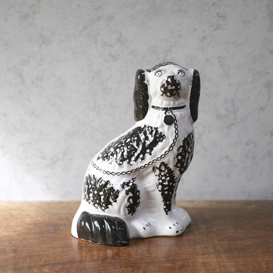 アンティークフィギュリン 犬の置物 スタッフォードシャードッグ 陶器 イギリス1
