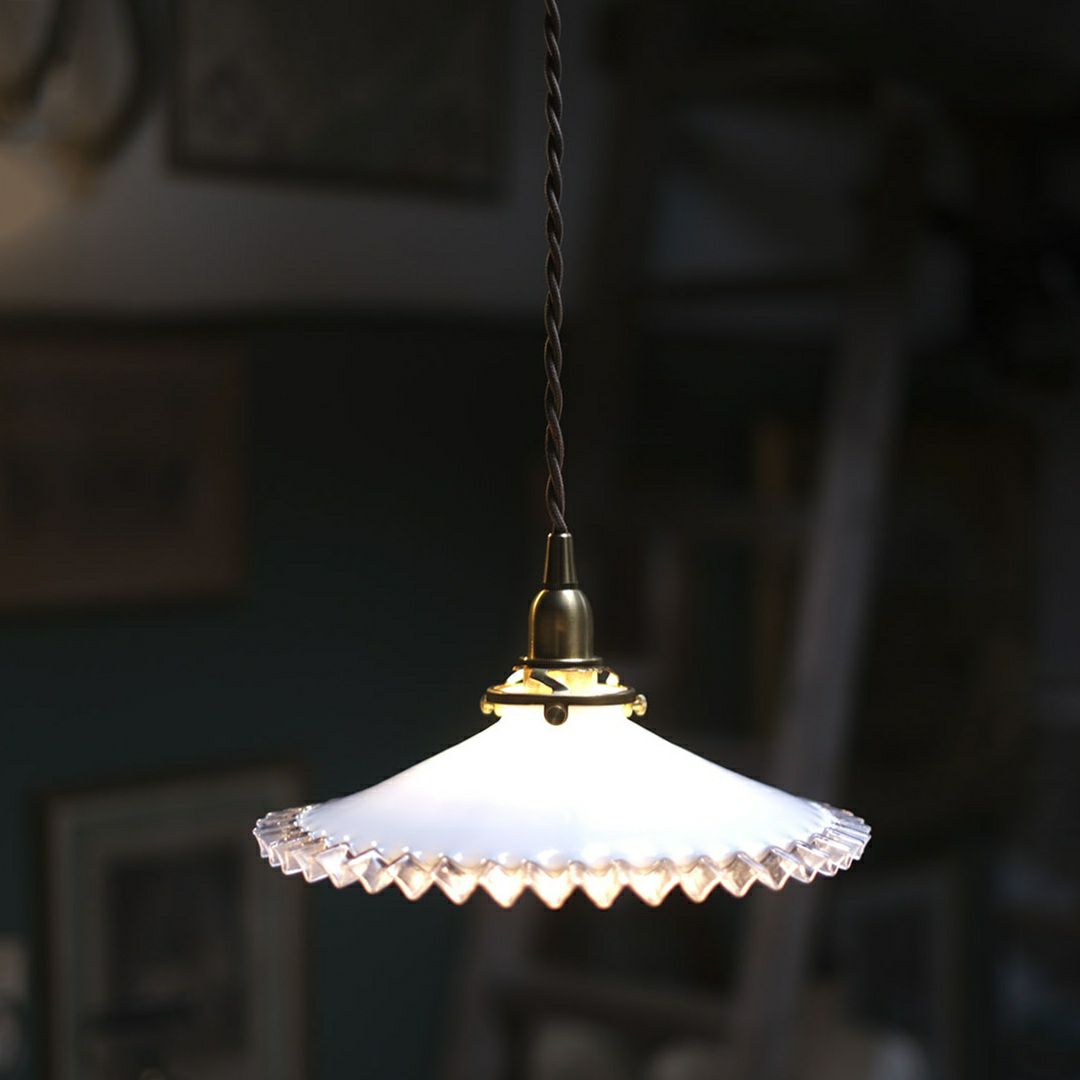 アンティーク ガラスシェードフリルランプ ミルクガラス 照明 灯具E171