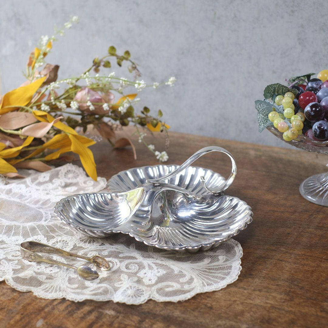 アンティーク シェルモチーフ　トリプルディッシュ シルバープレート イギリス製
