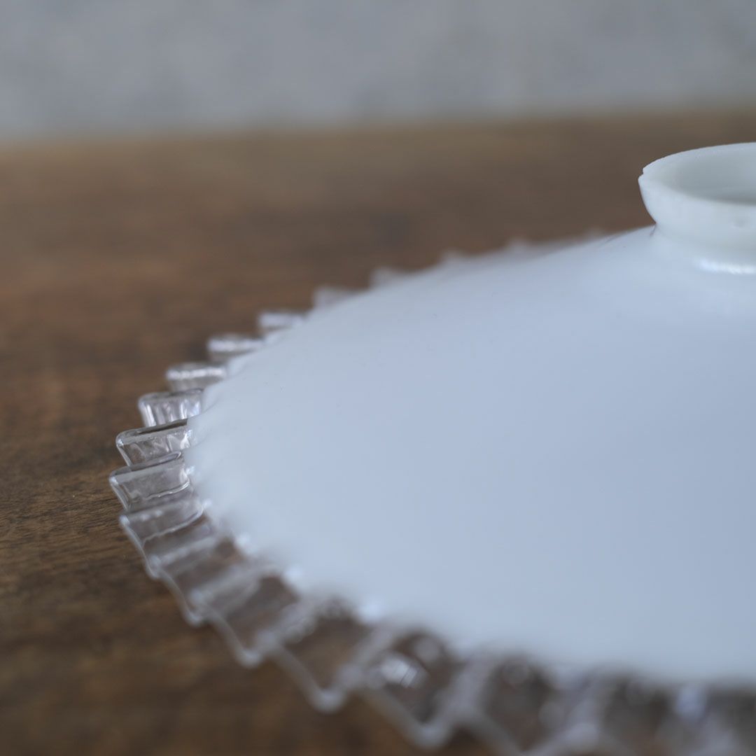 アンティーク ガラスシェードフリルランプ ミルクガラス 照明5