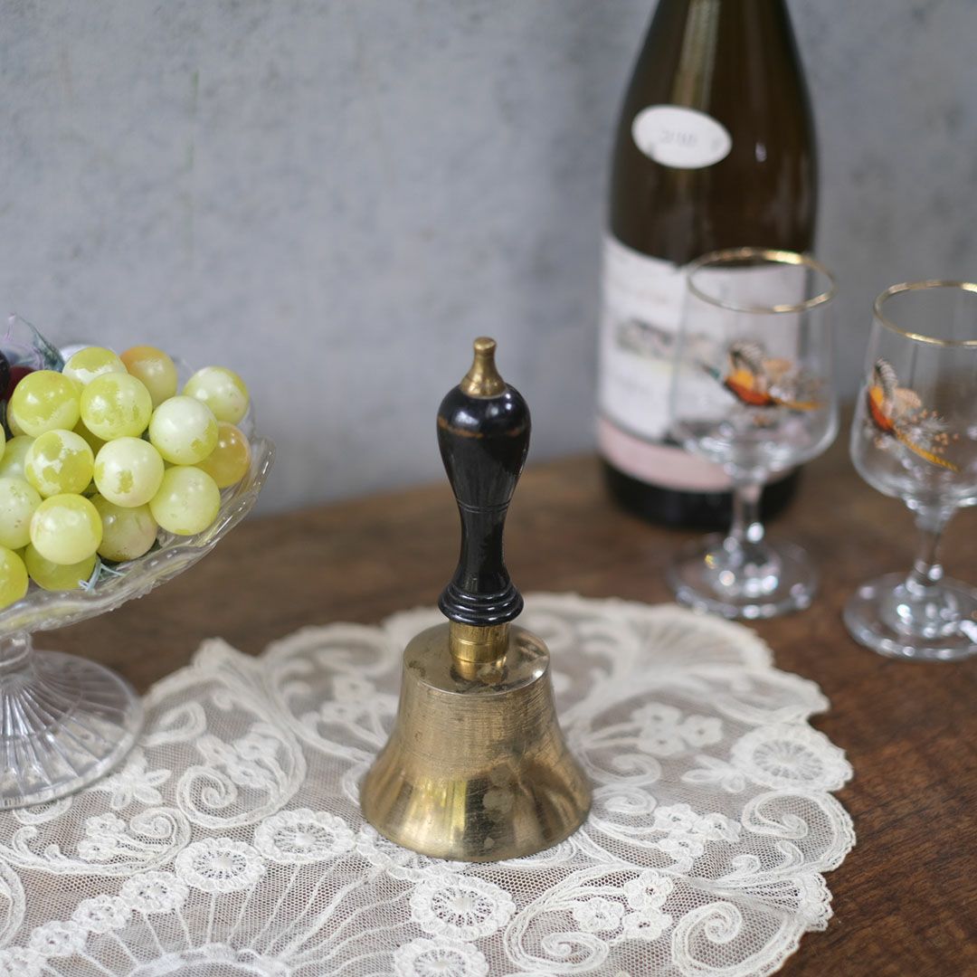 アンティークテーブルベル イギリス 真鍮 呼び鈴1