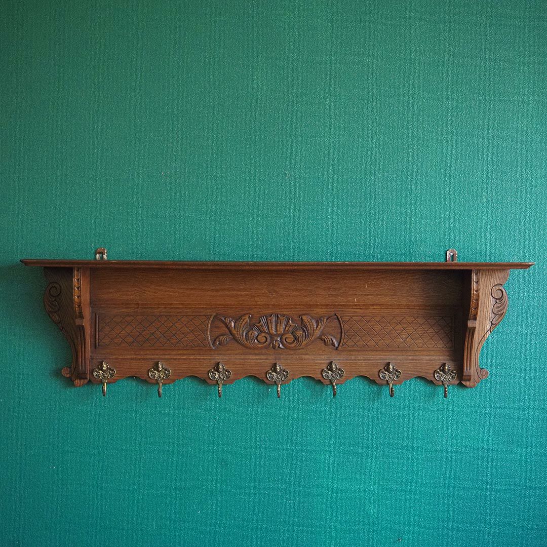 アンティークウォールシェルフ フックボード 彫り装飾 フランス アンティーク家具2