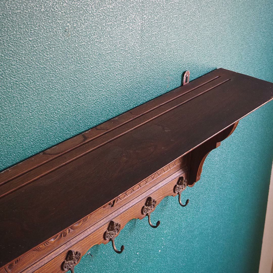 アンティークウォールシェルフ フックボード 彫り装飾 フランス アンティーク家具3