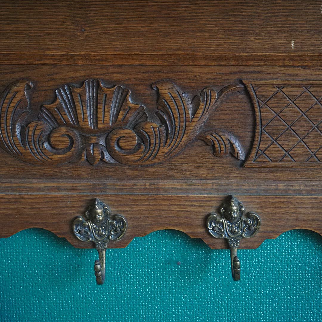 アンティークウォールシェルフ フックボード 彫り装飾 フランス アンティーク家具4