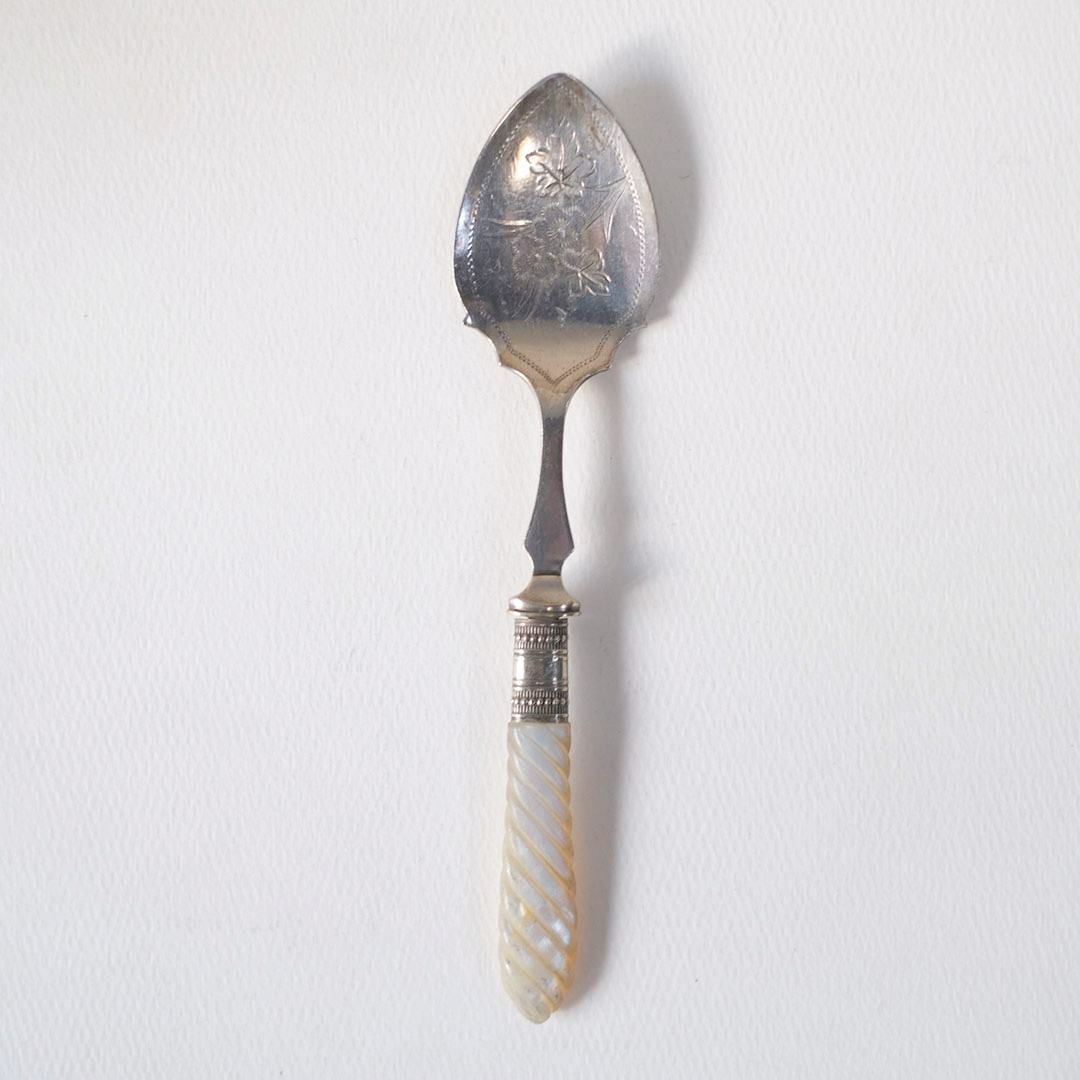 アンティーク マザーオブパール 装飾の美しいベリー 白蝶貝2