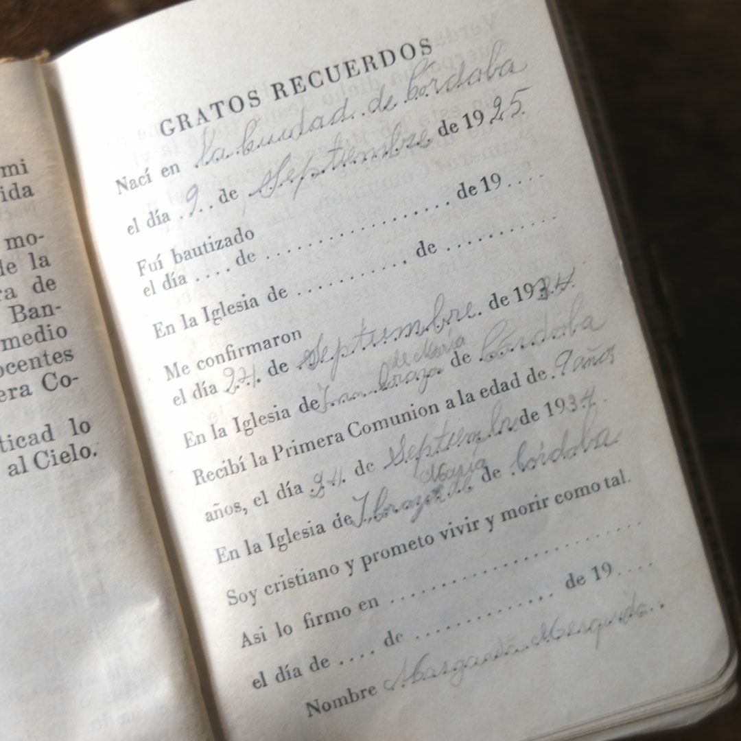 アンティーク祈祷書 花とモノグラム フランス アイボリー7