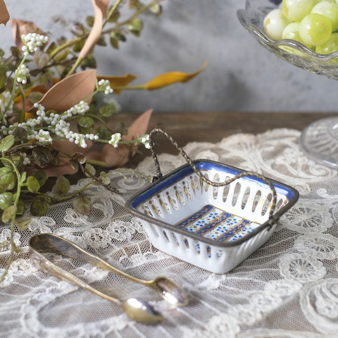 アンティークレースドバスケット レースドホワイトポーセリン フランス