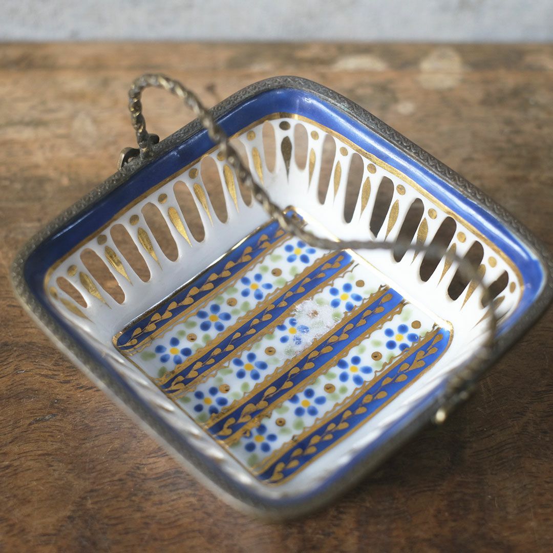 アンティークレースドバスケット レースドホワイトポーセリン フランス5