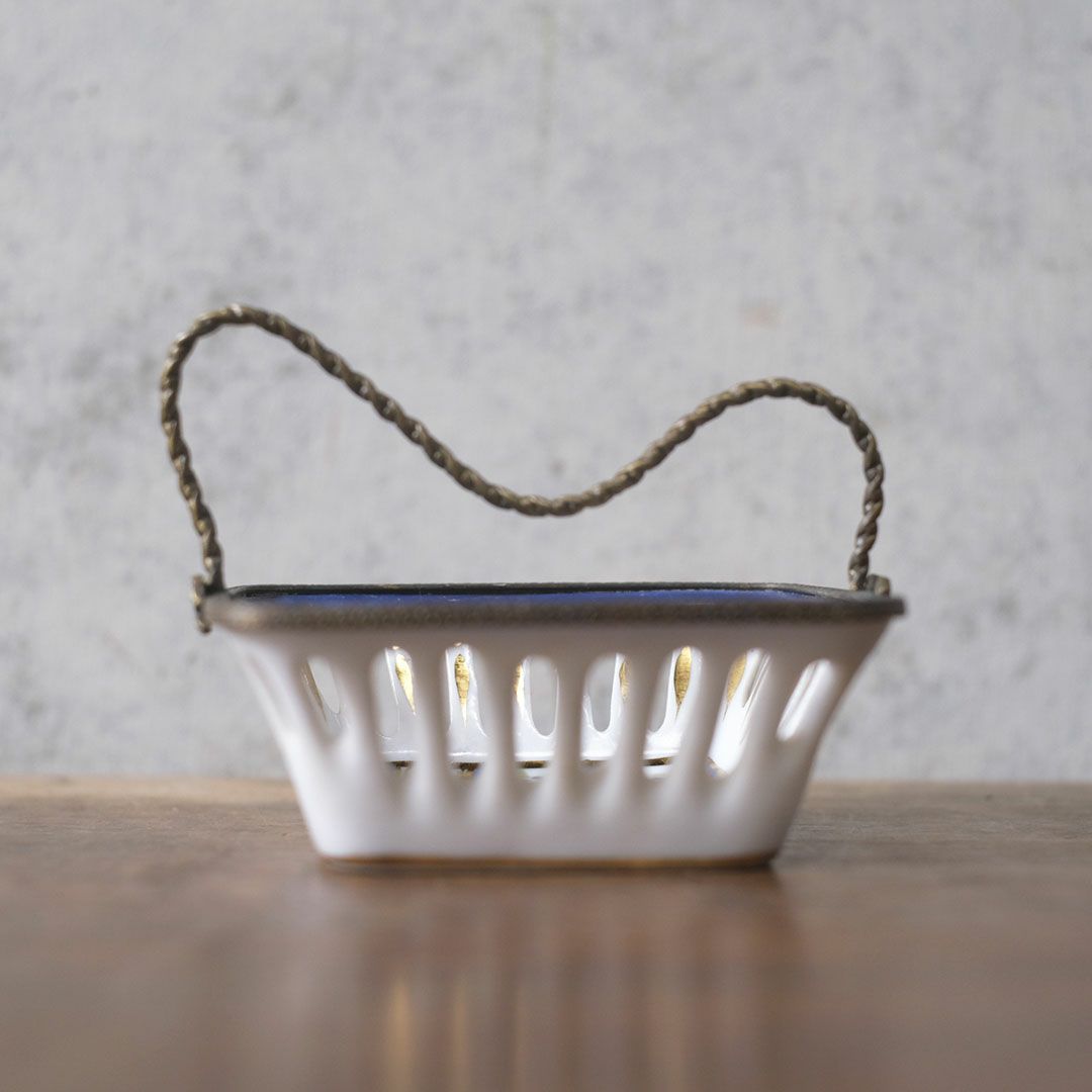 アンティークレースドバスケット レースドホワイトポーセリン フランス6