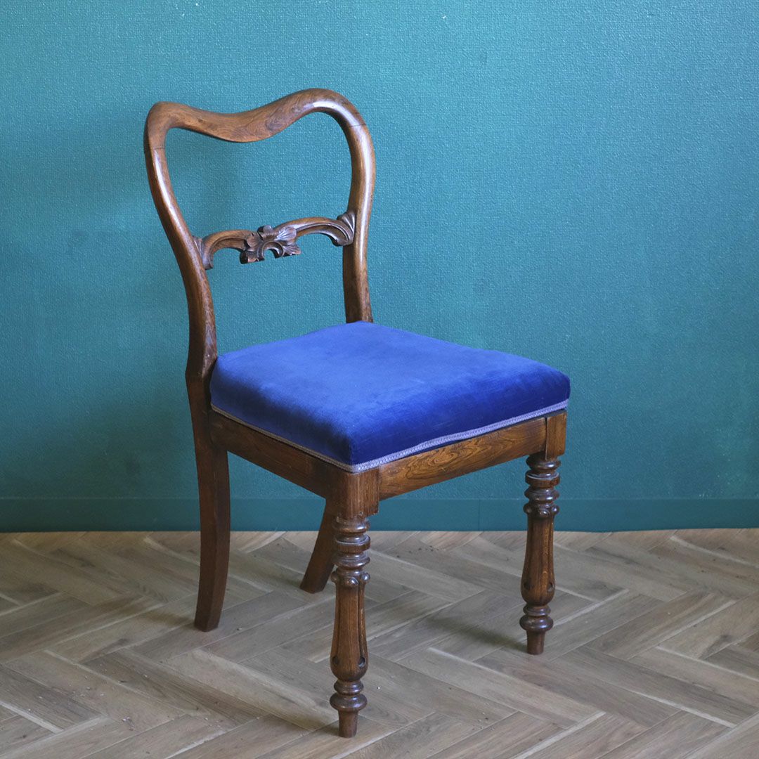 アンティークバルーンバックチェア ブルーベルベット フランス アンティーク家具3