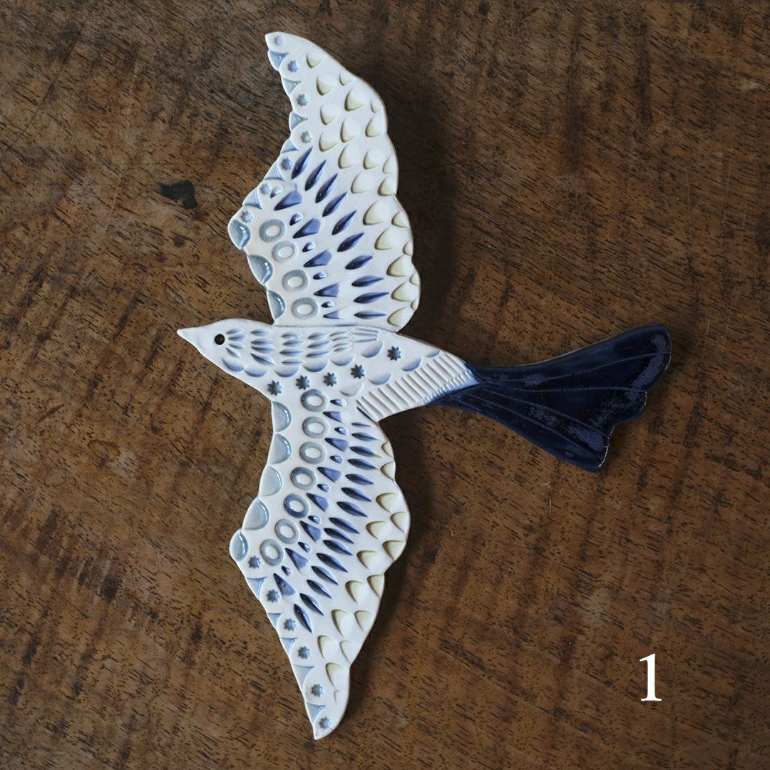 陶器の鳥のアートオブジェ Pottery studio K 金子ひとみ 作家物 空舞う鳥2