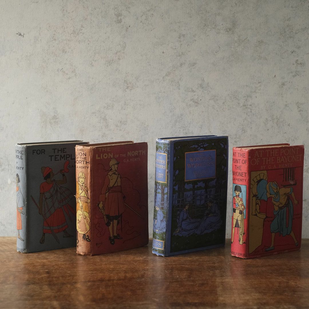 アンティーク本 イギリスの古い児童書 カラフルな表紙2