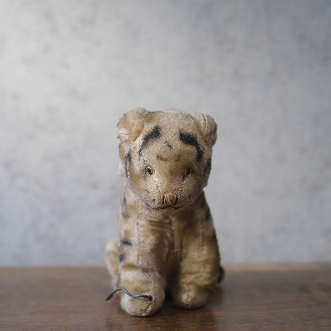 ヴィンテージ シュタイフ社 ぬいぐるみ トラ お座りポーズ（Sitting Tiger） ドイツ1