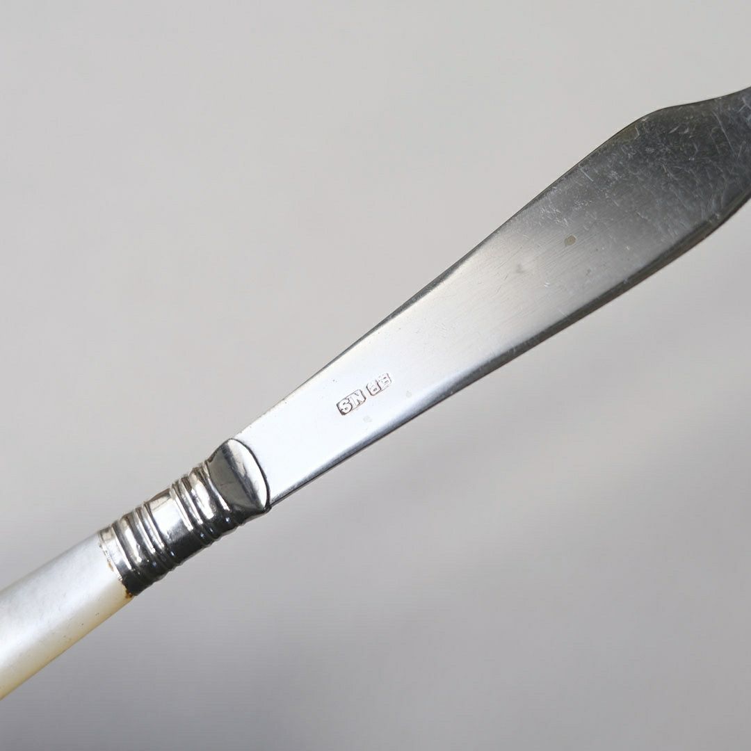 アンティーク マザーオブパール バターナイフ／フルーツナイフ イギリス 白蝶貝のカトラリー4