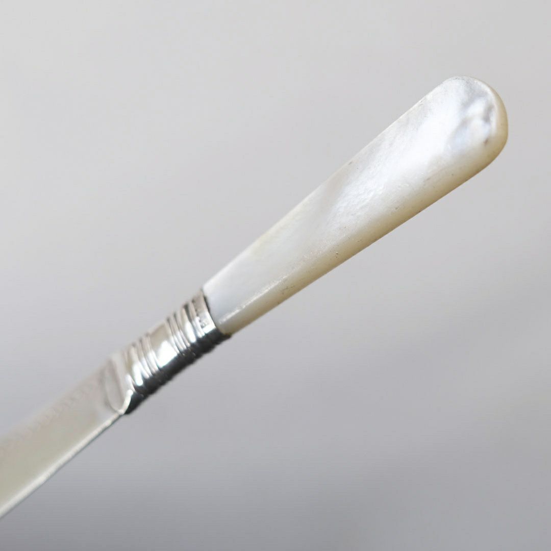 アンティーク マザーオブパール バターナイフ／フルーツナイフ イギリス 白蝶貝のカトラリー6